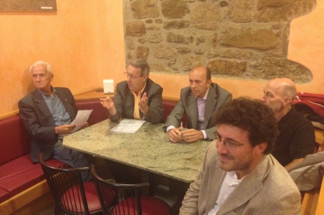 La conferenza stampa: parlano il presidente e il vice-presidente « AMICI MOZZO 2008 Football Club