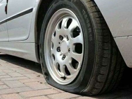 Alert Rapina Gli buca le ruote per derubarlo Ma un passante lo vede: preso- L’Eco di Bergamo | Comitato Cittadini Sicurezza Mozzo