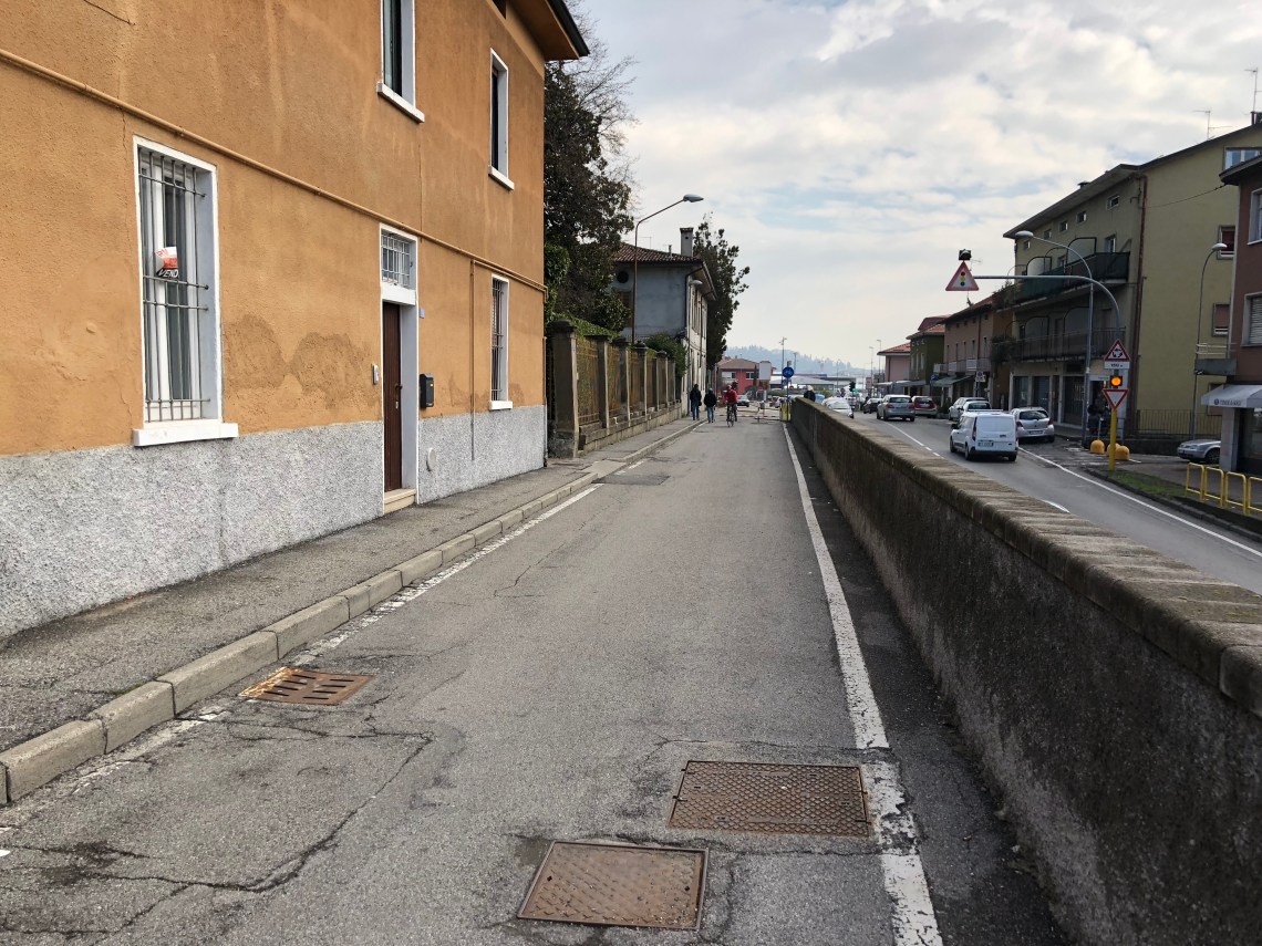 96E1D632-7F64-4B4C-8E37-401BDB22594F